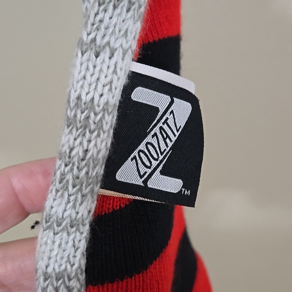 Zoozatz UGA Knitted Neck Scarf with Logo & Red Accents - Picture 3 of 5
